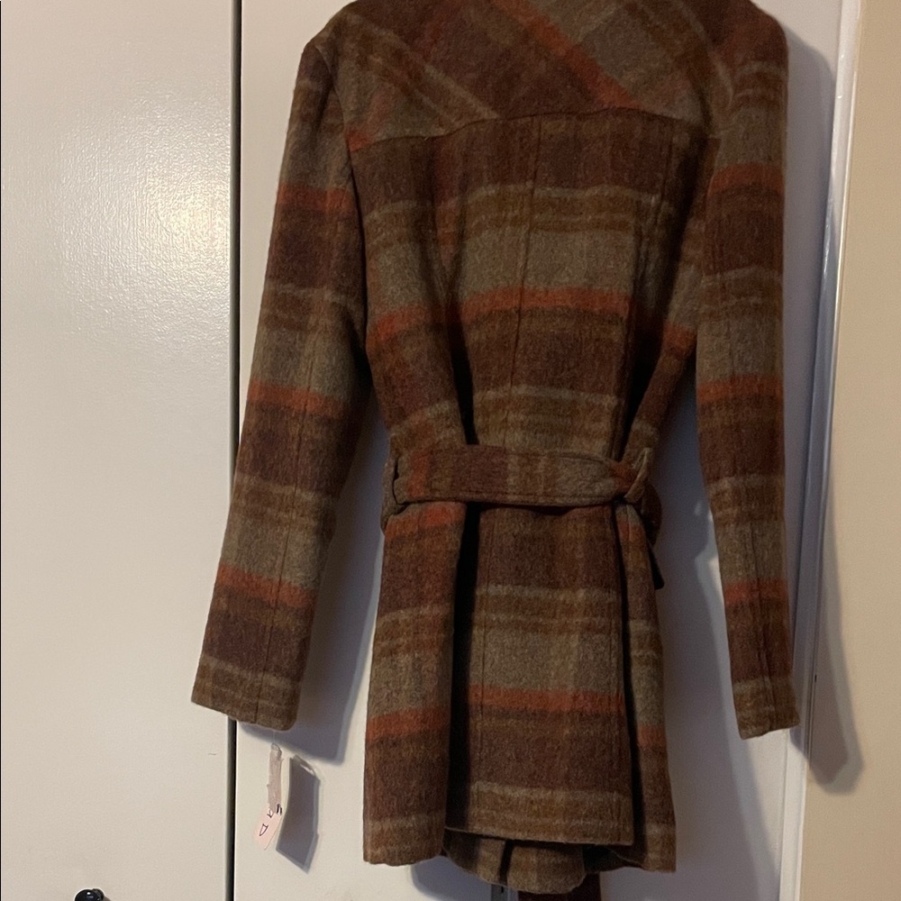Women's Plaid Trench Coat with Belt - Picture 3 of 3